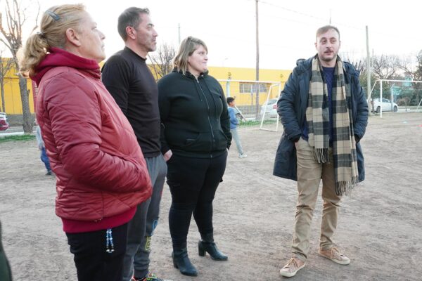 180-Entrega-de-elementos-deportivos-(2)