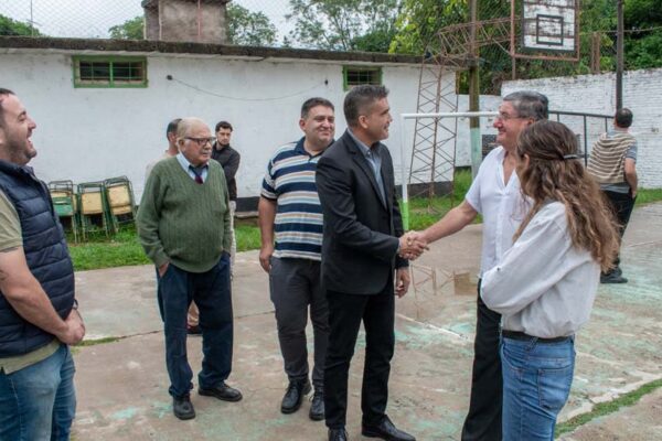 235 Entrega de fondo club (3)