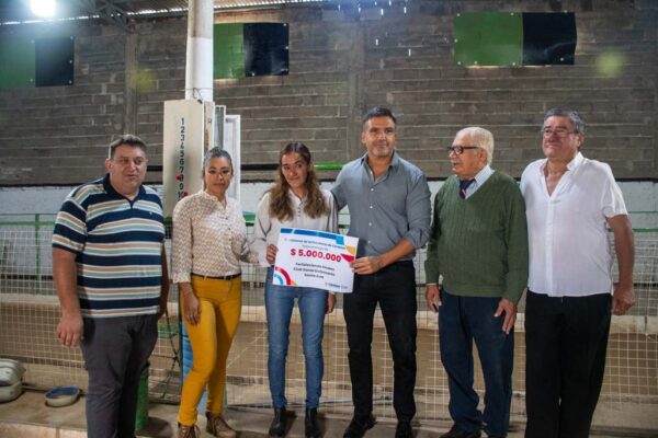 235 Entrega de fondo club (4)_1