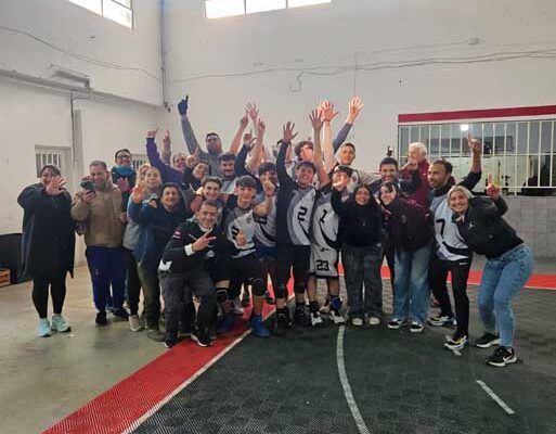 290 Equipo de voley campeon (5)