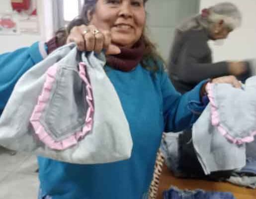 318 - Taller de bordado en el centro de jubilados (2)