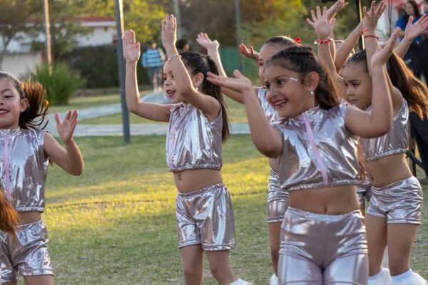 345 Celebramos la Primavera con música, danza y mucha alegría (7)