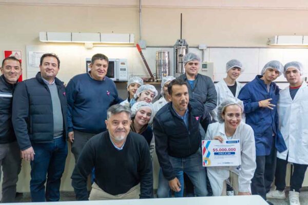 348 Más apoyo para la educación técnica de Villa Parque Santa Ana (6)